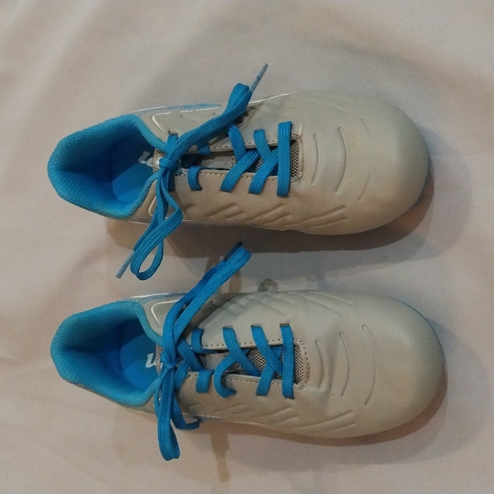 Kids Size 1 Lotto Cleats
